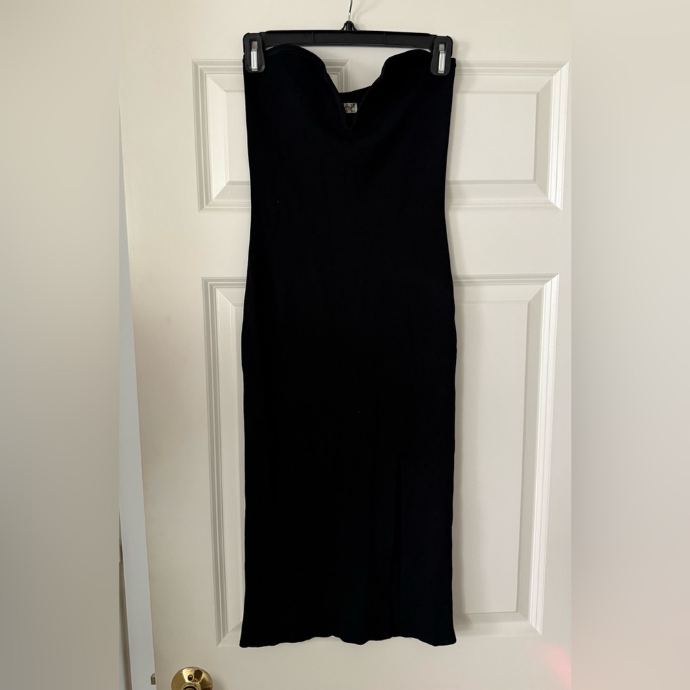 Elegant Black Sleeveless Dress